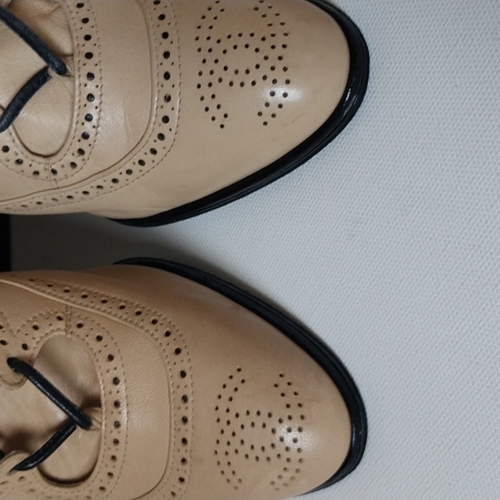 CHANEL Lace Up Booties High Heel Tan Càp Toe Size 38.5 - Picture 4 of 11